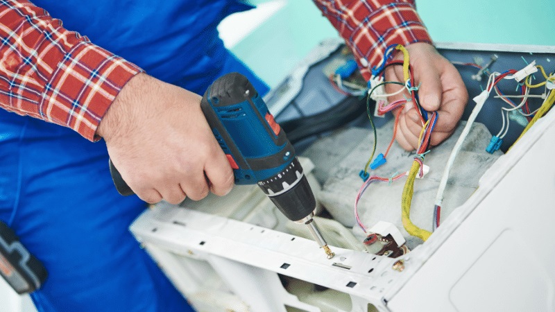 Soma Whirlpool Whirlpool çamaşır makinesi kart tamiri – Su almama arızası orijinal parça ile giderildi. - Teknik servis örneği